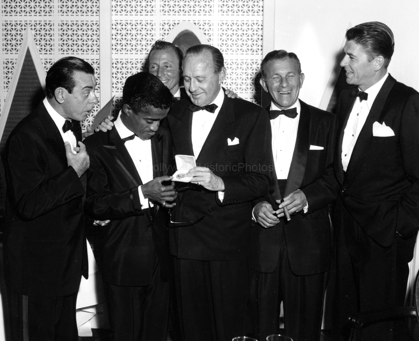1963 Sammy Davis Jr.jpg